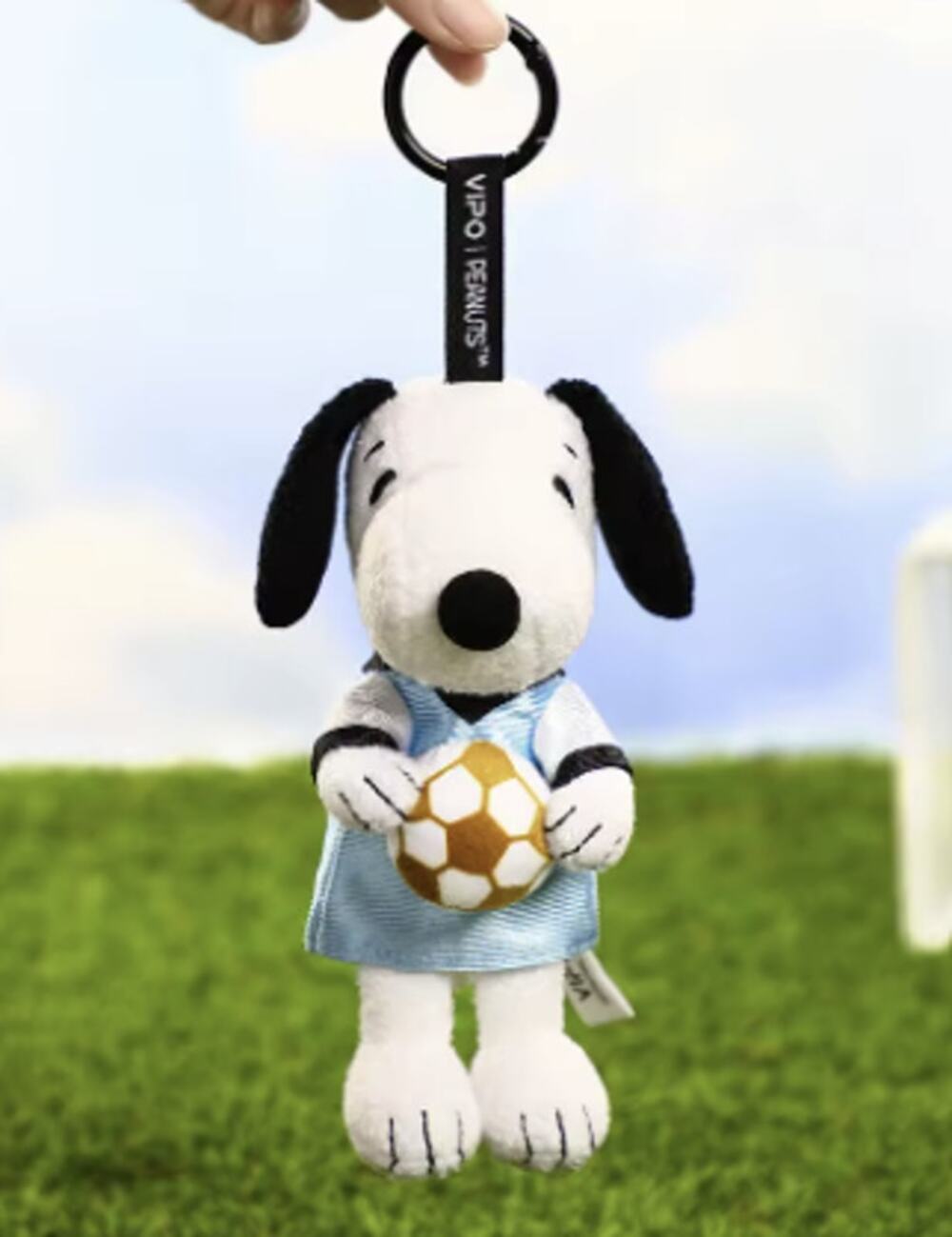 Peanuts x Vipo, Soccer Series Plush Ace Striker Snoopy Pendant/Charm, New